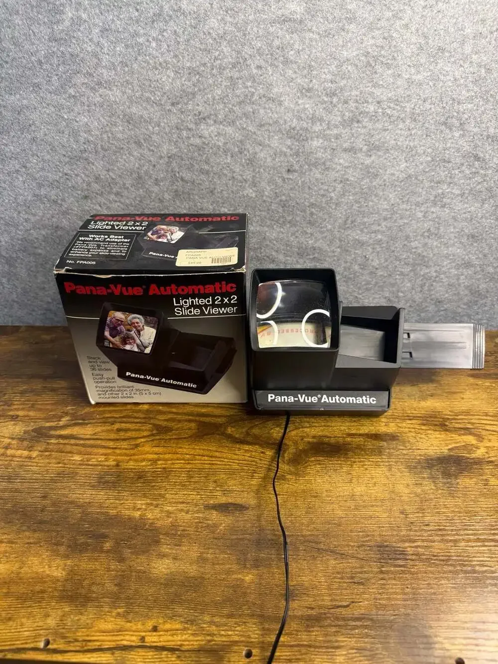 Pana-Vue Automatic Lighted 2x2 Slide Viewer with Original Box